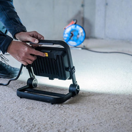 BRENNENSTUHL Proyector LED JARO 7060 M 50 W 5800 lm ( 8000883103 )