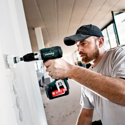 Metabo BS 18 LT akumulatorowa wiertarko-wkrętarka 18 V 60 Nm ( 602102500 ) + 2x akumulator 4,0 Ah + ładowarka + metaBOX