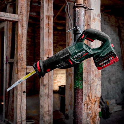 Metabo SSEP 18 LT BL sierra de sable sin cable 18 V 32 mm sin escobillas + 1x batería LiHD 8,0 Ah + metabox - sin cargador