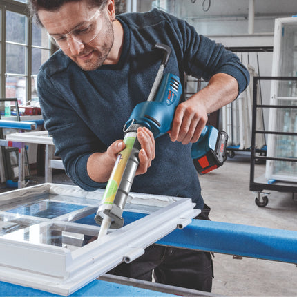 Bosch GCG 18V-310 Professional Akku Kartuschenpresse 18 V 310 ml 3,5 kN + 1x Akku 4,0 Ah - ohne Ladegerät