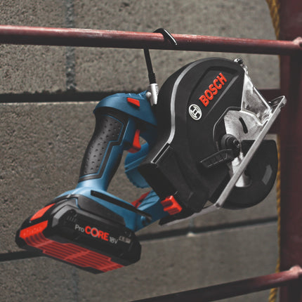 Bosch GKM 18V-50 Professional Scie circulaire portative métal sans fil 18 V 136 mm Brushless + 2x batterie ProCORE 4,0 Ah + chargeur + L-Boxx