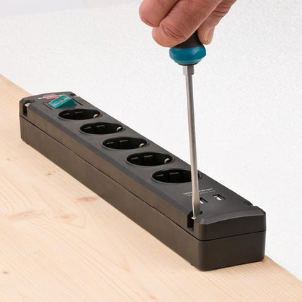 Brennenstuhl listwa gniazdowa Bremounta ( 8000594293 ) kabel 5-drożny l.3m z zabezpieczeniem przed dziećmi