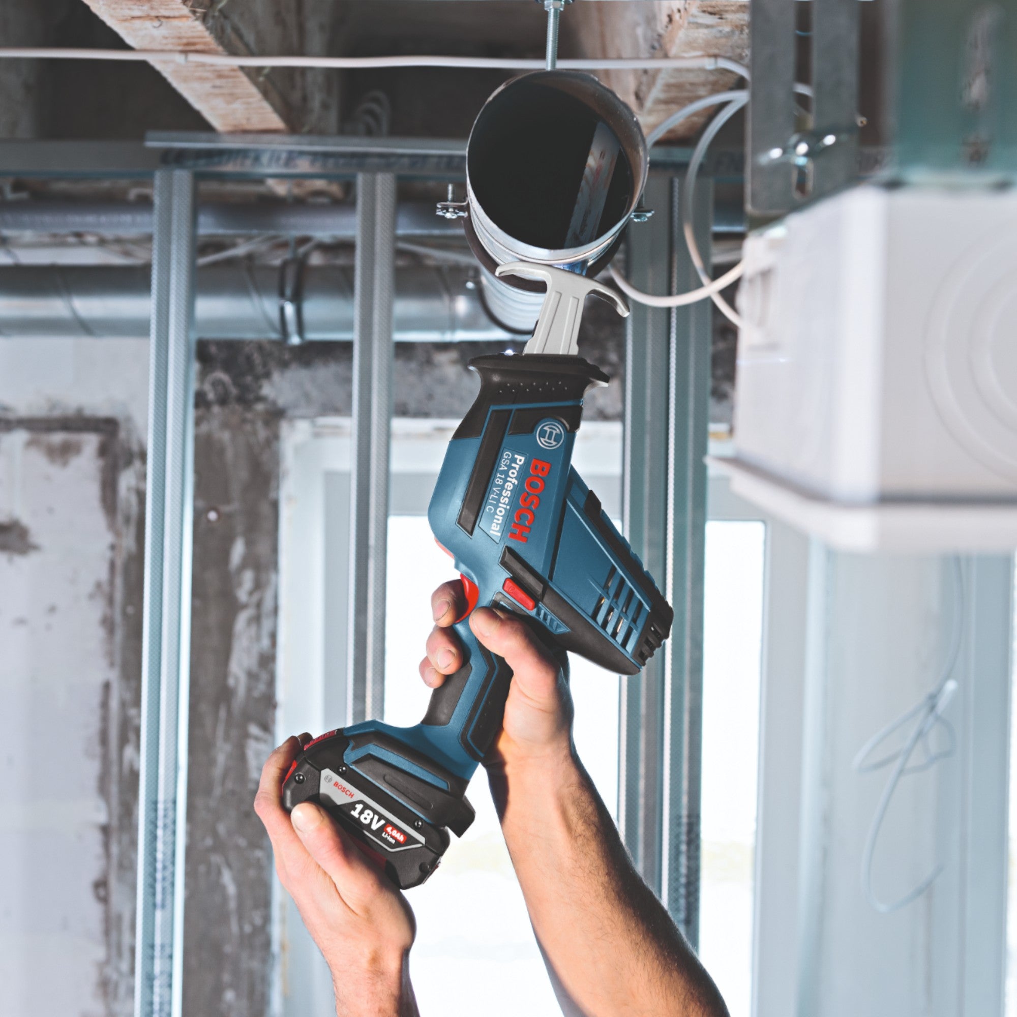 Bosch GSA 18V LI C Professional Akku Reciprosaege Saebelsaege 18 V 2x Akku 2 0 Ah Ladegeraet 3 - toolbrothers