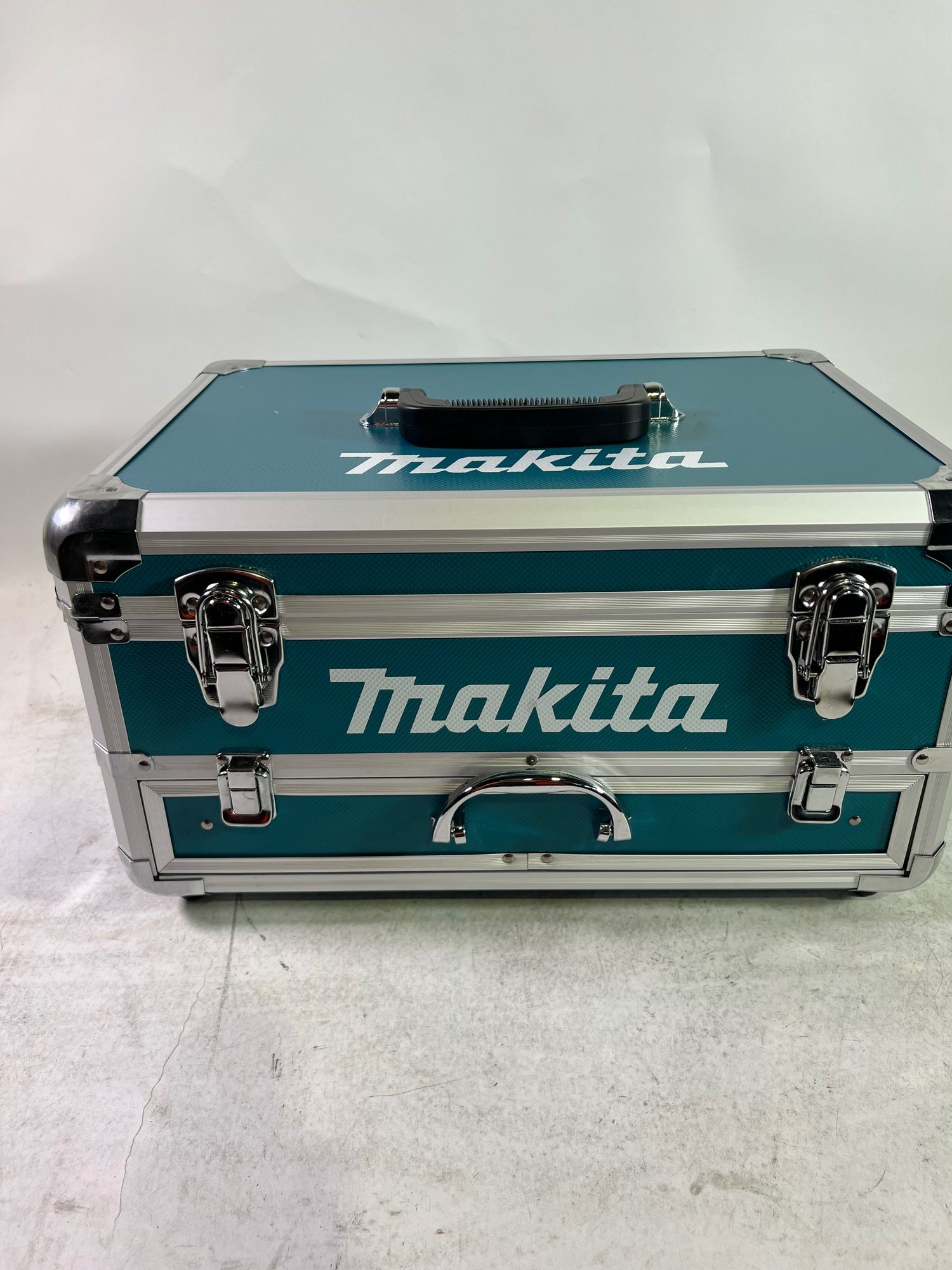 Makita DHP 482 RFX9 Akku Schlagbohrschrauber 18 V 62 Nm 2x Akku 3 0 Ah Ladegeraet Zubehoer Set Koffer OVP Beschaedigt 0 - toolbrothers