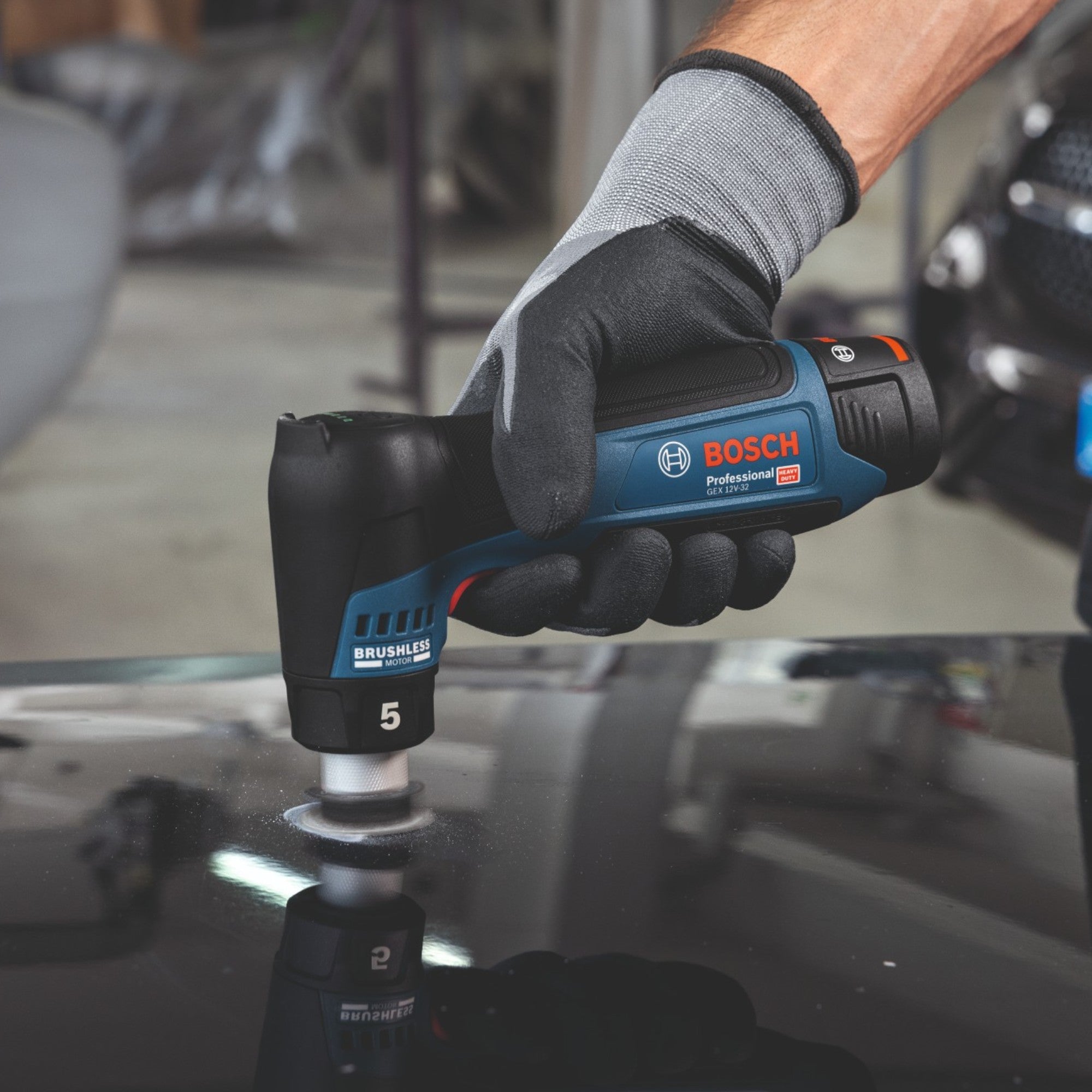 Bosch GEX 12V 32 Akku Exzenterschleifer 12 V 32 mm Brushless 1x Akku 2 0 Ah Ladegeraet 4 - toolbrothers