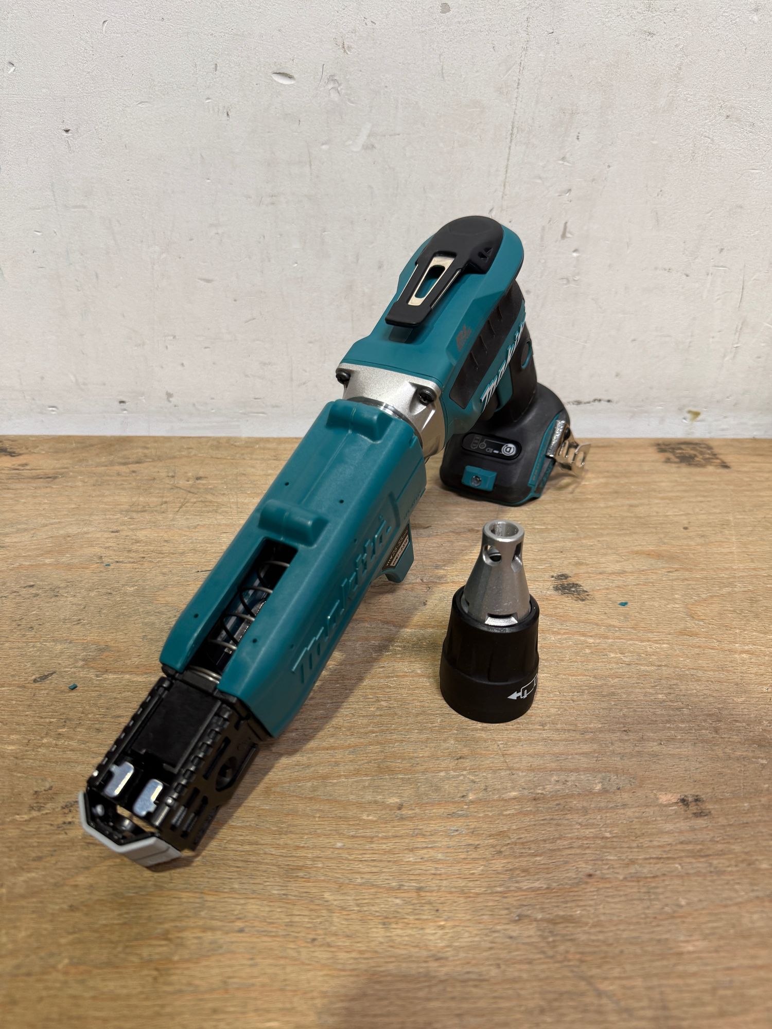 Makita DFS 452 Z Akku Trockenbauschrauber 18 V Brushless Solo ohne Akku ohne Ladegeraet Leicht Gebraucht 0 - toolbrothers