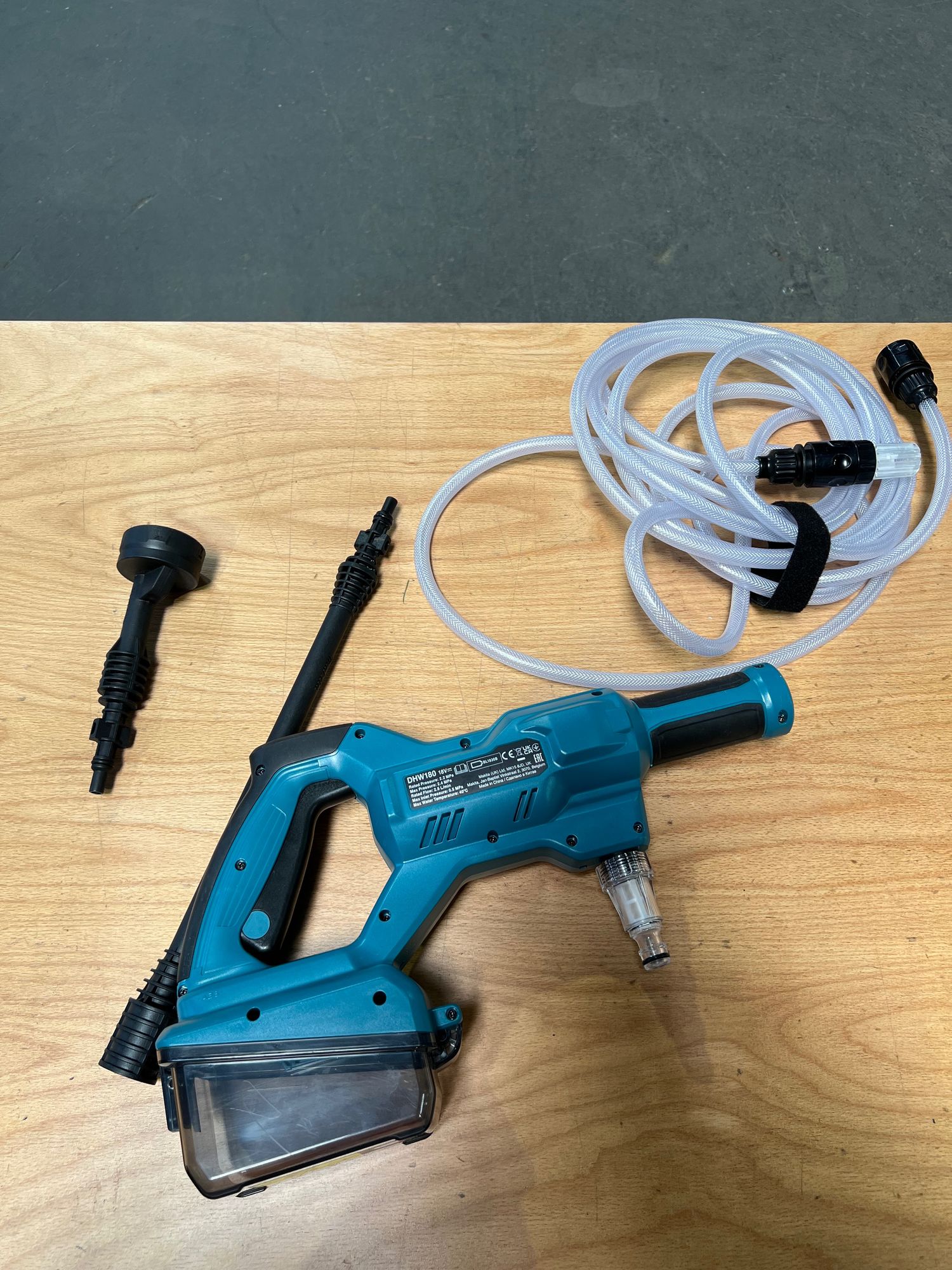 Makita DHW 180 Z Akku Druckreiniger 18 V 24 bar Solo ohne Akku ohne Ladegeraet Reparaturgeraet 0 - toolbrothers