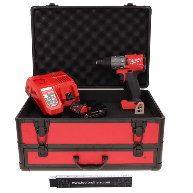Milwaukee M18 FPD2-201FC TX Perceuse à percussion sans fil 135 Nm 18V Brushless + 1x Batterie 2,0 Ah + Chargeur + Mètre pliant + Coffret TX