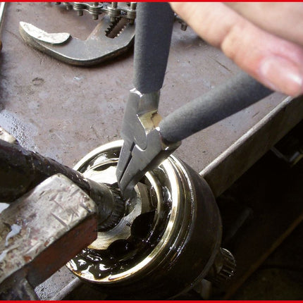 KS TOOLS Antriebswellen-Sicherungszange, leicht abgewinkelt ( 115.0992 ) - Toolbrothers