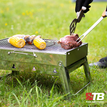 Toolbrothers Outdoor Multitool Grill, Grillbesteck aus Edelstahl mit Gabel, Grilllöffel, Fleischbürste, Flaschenöffner und Korkenzieher 5 tlg