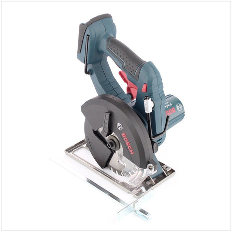 Bosch GKM 18 V-LI Professional Akku Metall Kreissäge 136 mm mit 1 x Bosch GBA 5,0 Ah Li-Ion Akku  - ohne Ladegerät - ohne Koffer - Toolbrothers