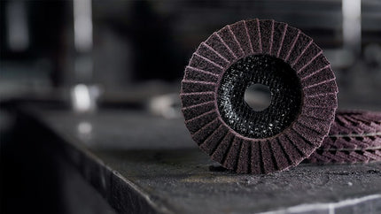 Disco de láminas KLINGSPOR SMT 800 Ø 115 mm granulometría gruesa 12° curvado ( 8000352161 )